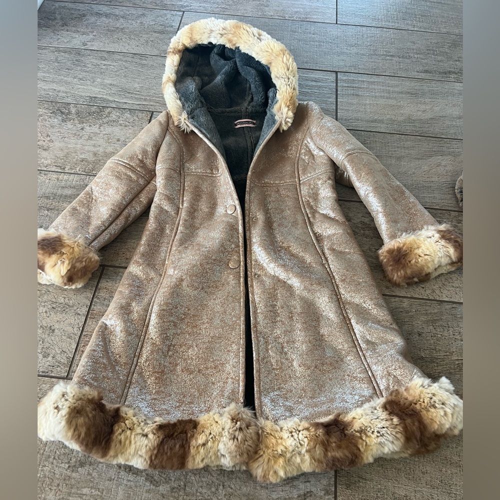 Girl’s Warm and Cozy Winter Shearling